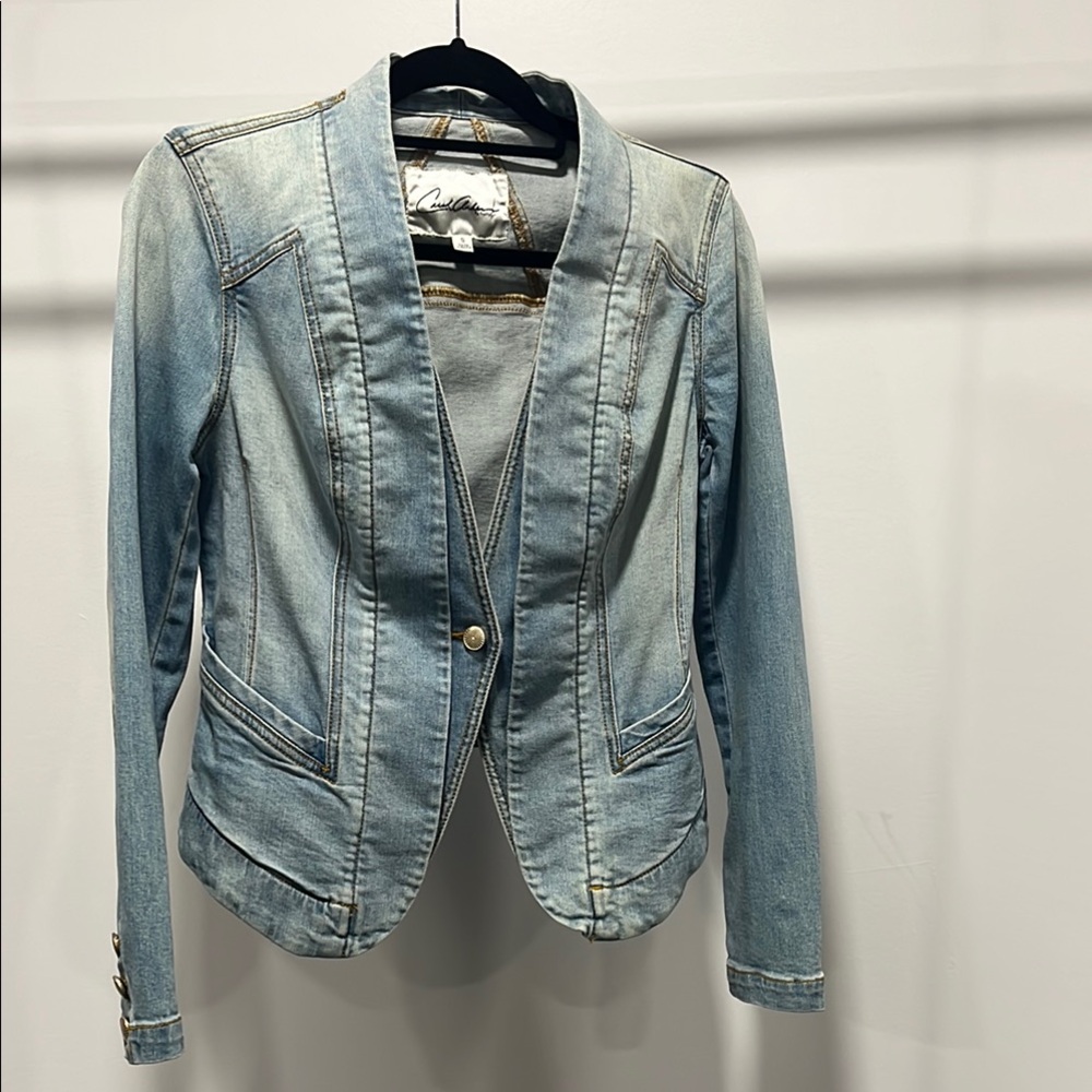 CAROL ANDERSON Faded Blue Jean Jacket Tailored Waist-Length